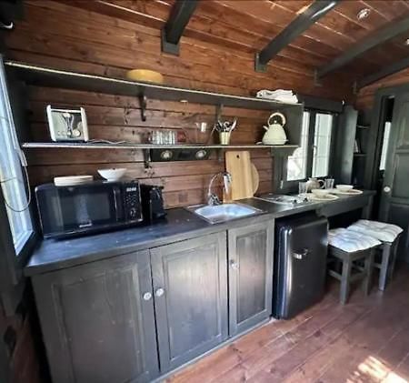 ホテル Roulotte / Tiny House Dans Les Alpilles Saint-Rémy-de-Provence エクステリア 写真