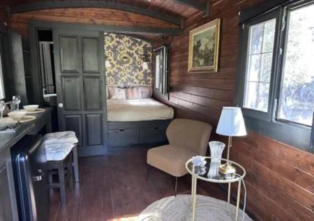 ホテル Roulotte / Tiny House Dans Les Alpilles Saint-Rémy-de-Provence エクステリア 写真